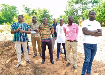 EMPLOYMENT AND LABOUR RELATIONS MINISTRY HANDS OVER A SITE TO CONTRACTOR FOR THE CONSTRUCTION OF PUBLIC EMPLOYMENT CENTER (PEC) IN DAMONGO.