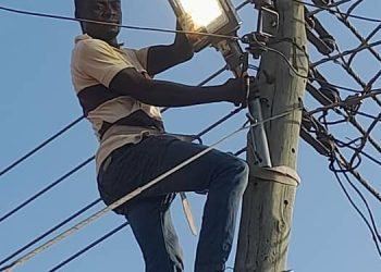 Hangaline – Ngbaripe – Alhassankura Assemblyman hopeful installs 20 LED street lights in electoral area.